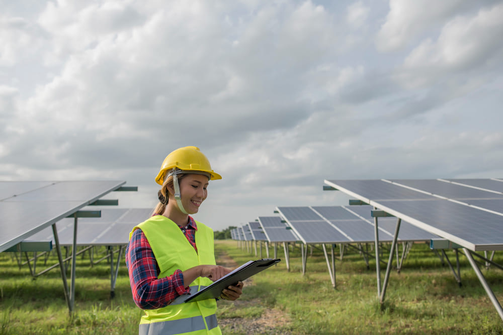 is it worth having battery storage with solar panels